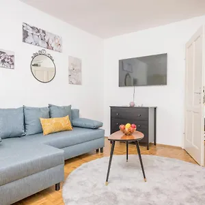  Appartamento Zum Grazer Uhrturm